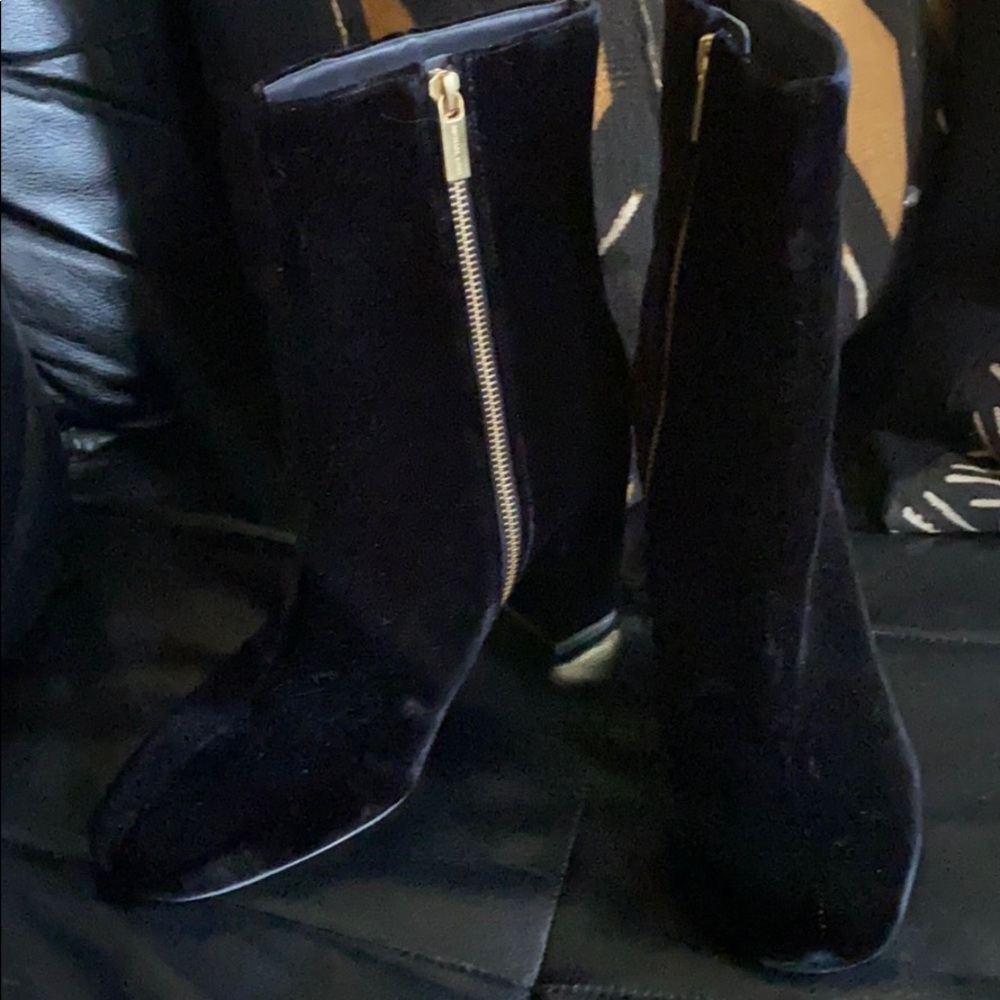 MICHAEL KORS VELVET BOOTIE